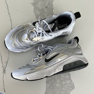Nike Exsense Sneakers